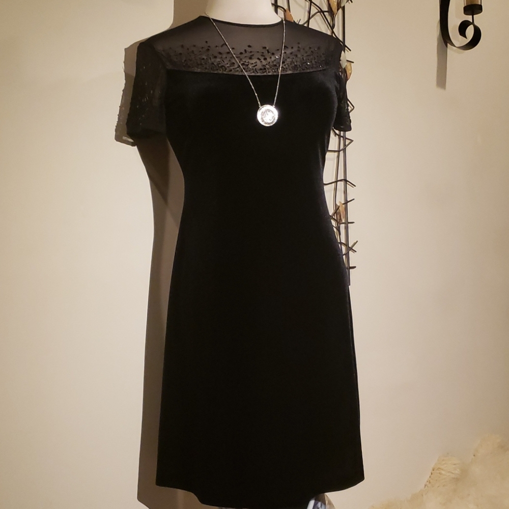 J.R.NITES DRESS - Picture 2 of 16